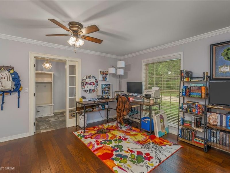 7433 Camelback Drive Shreveport LA 71105