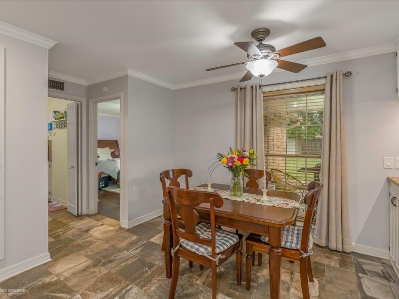 7433 Camelback Drive Shreveport LA 71105
