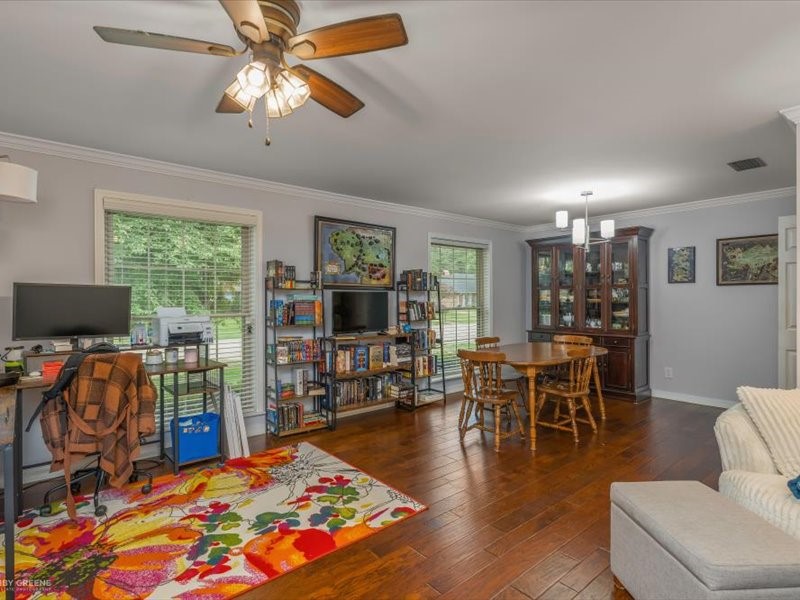 7433 Camelback Drive Shreveport LA 71105