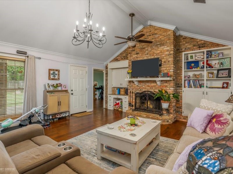 7433 Camelback Drive Shreveport LA 71105