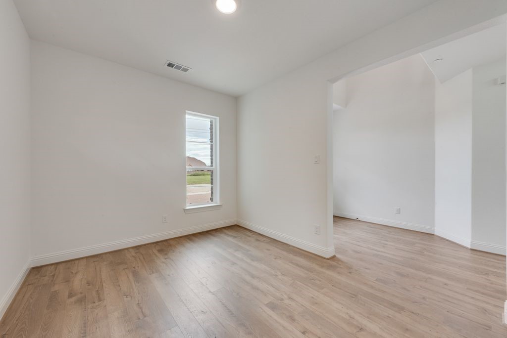 7631 Lanier Lane Grand Prairie TX 75054
