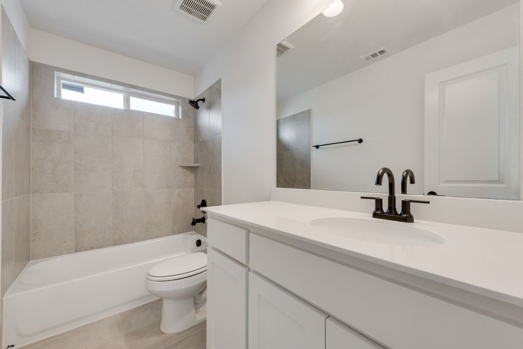 7631 Lanier Lane Grand Prairie TX 75054