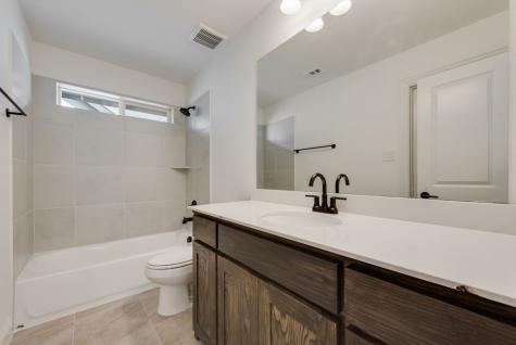 7631 Lanier Lane Grand Prairie TX 75054
