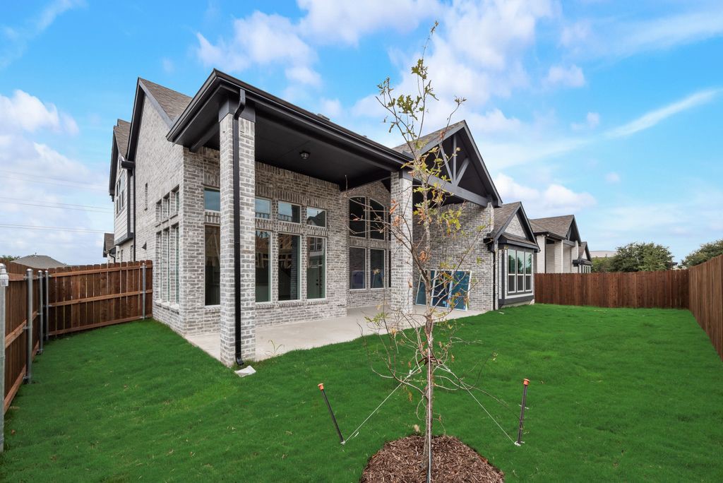 7631 Lanier Lane Grand Prairie TX 75054