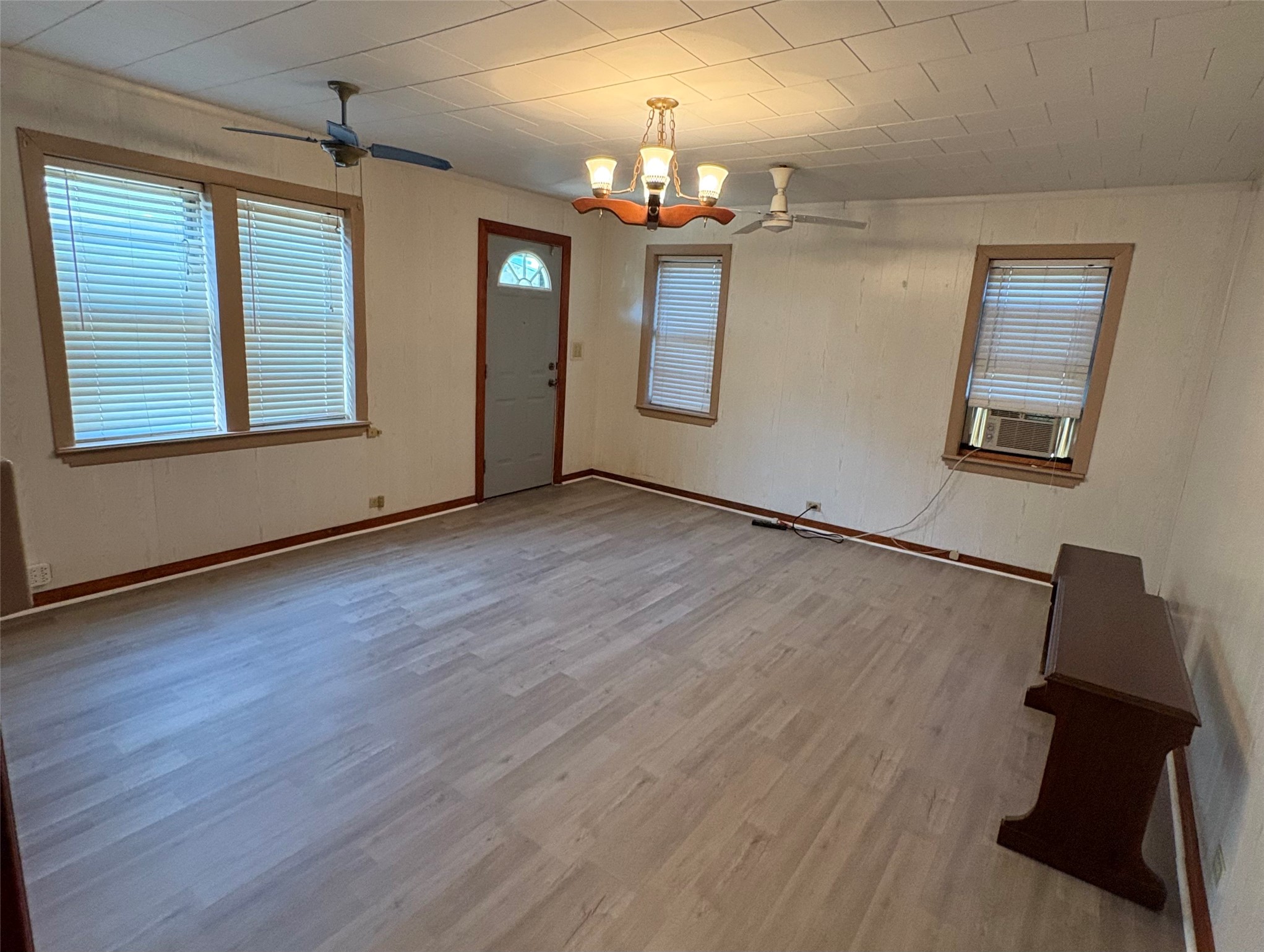 407 N Lane Street Decatur TX 76234