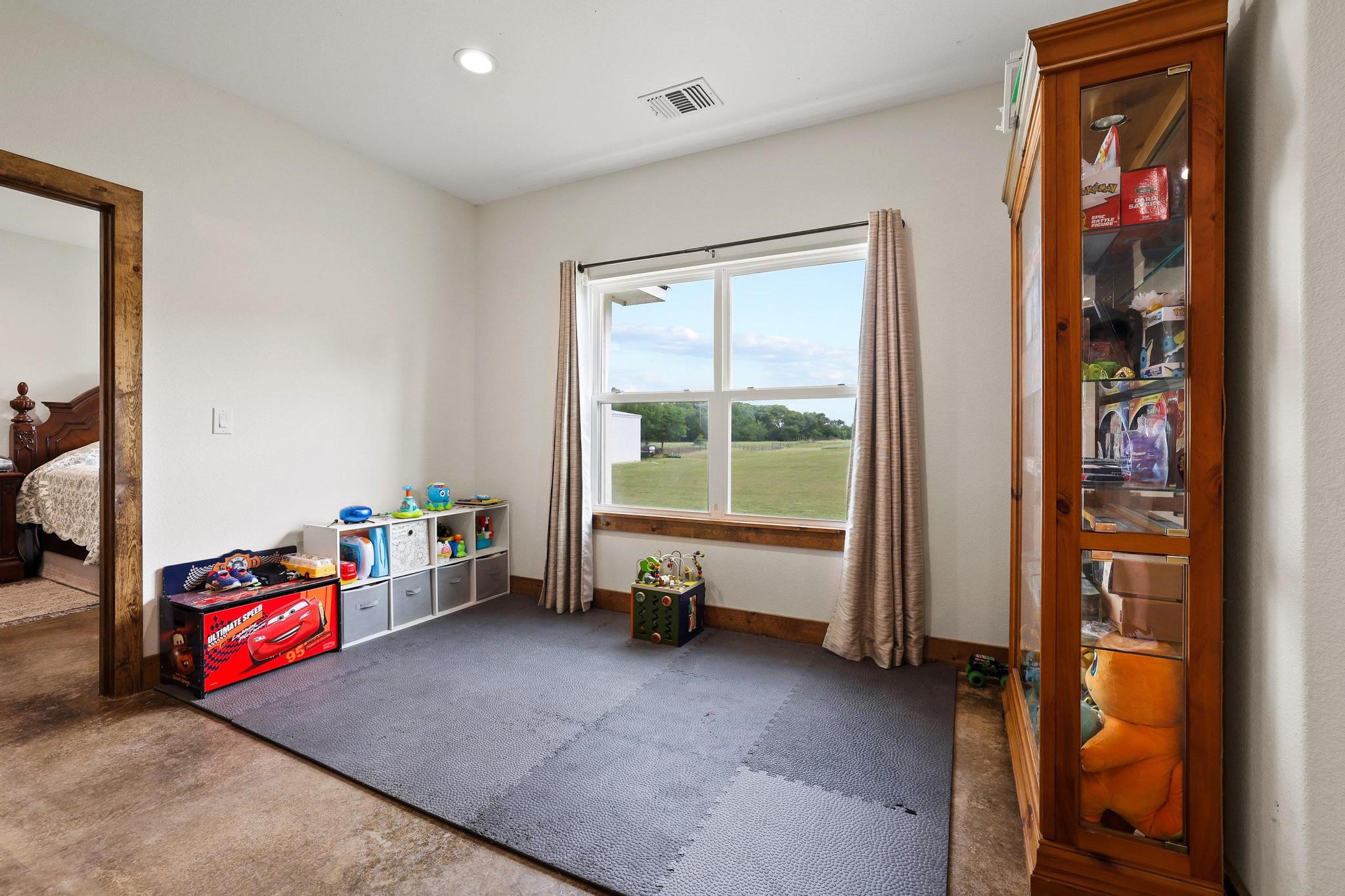 1350 County Rd 4040 Road Ector TX 75439