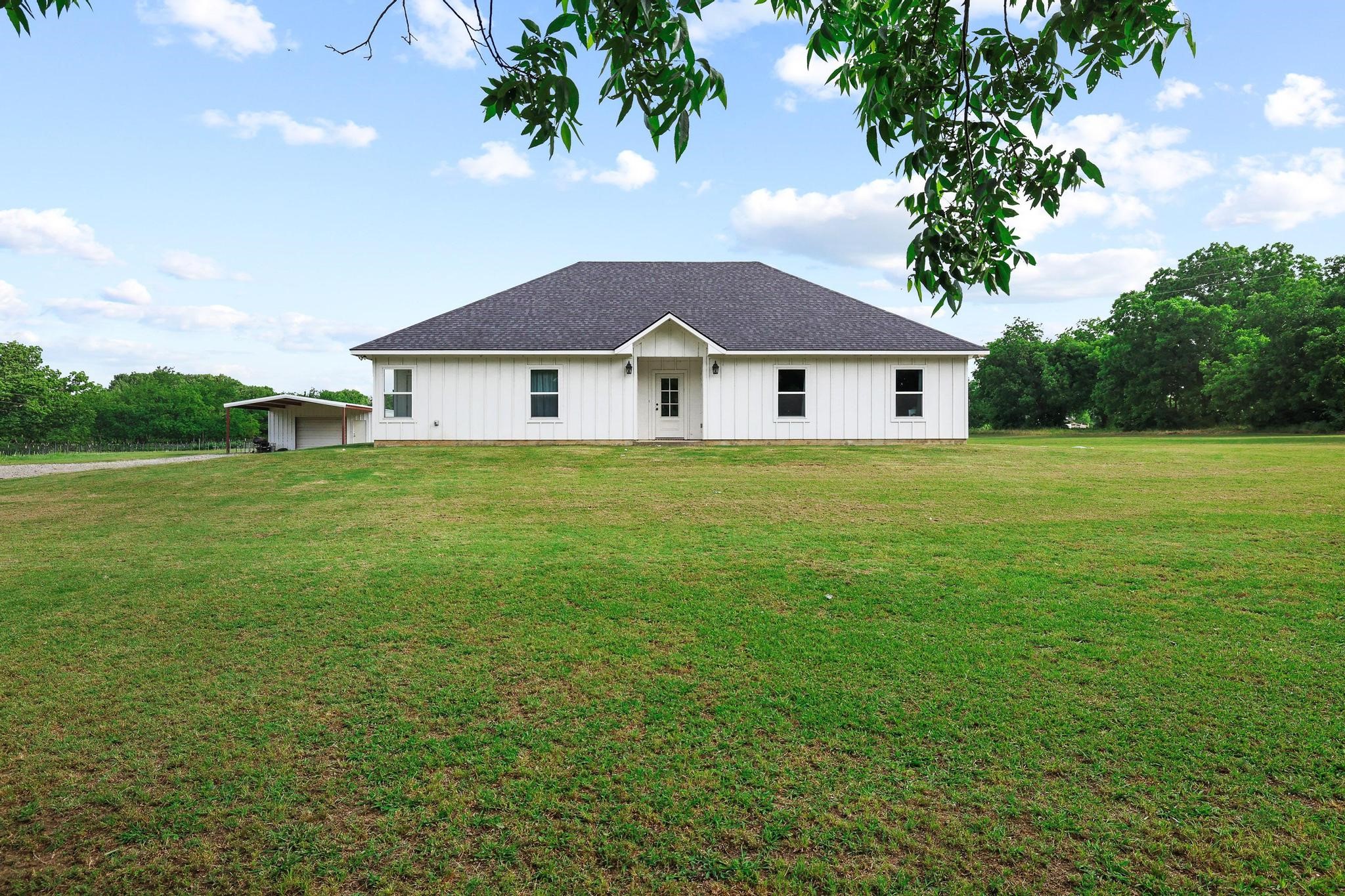 1350 County Rd 4040 Road Ector TX 75439