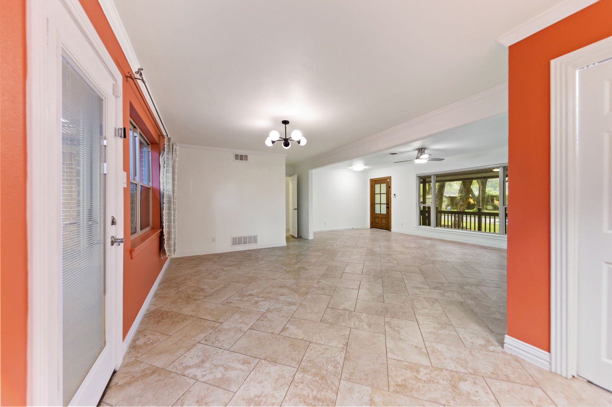 819 Del Mar Lane Arlington TX 76012