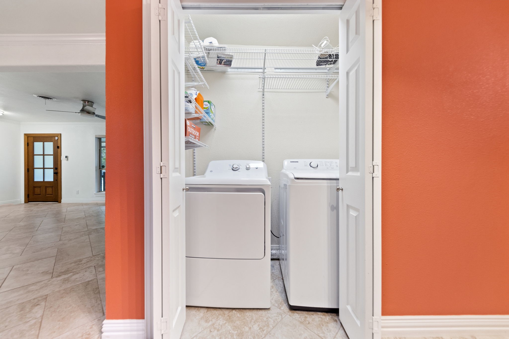 819 Del Mar Lane Arlington TX 76012