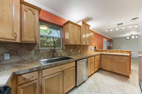 819 Del Mar Lane Arlington TX 76012