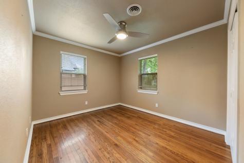 819 Del Mar Lane Arlington TX 76012