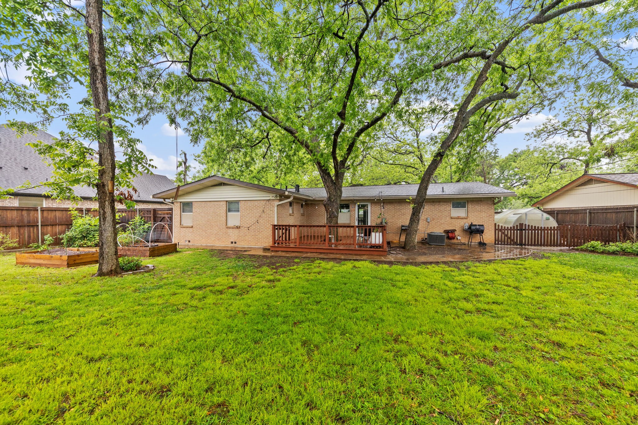 819 Del Mar Lane Arlington TX 76012