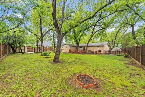 819 Del Mar Lane Arlington TX 76012