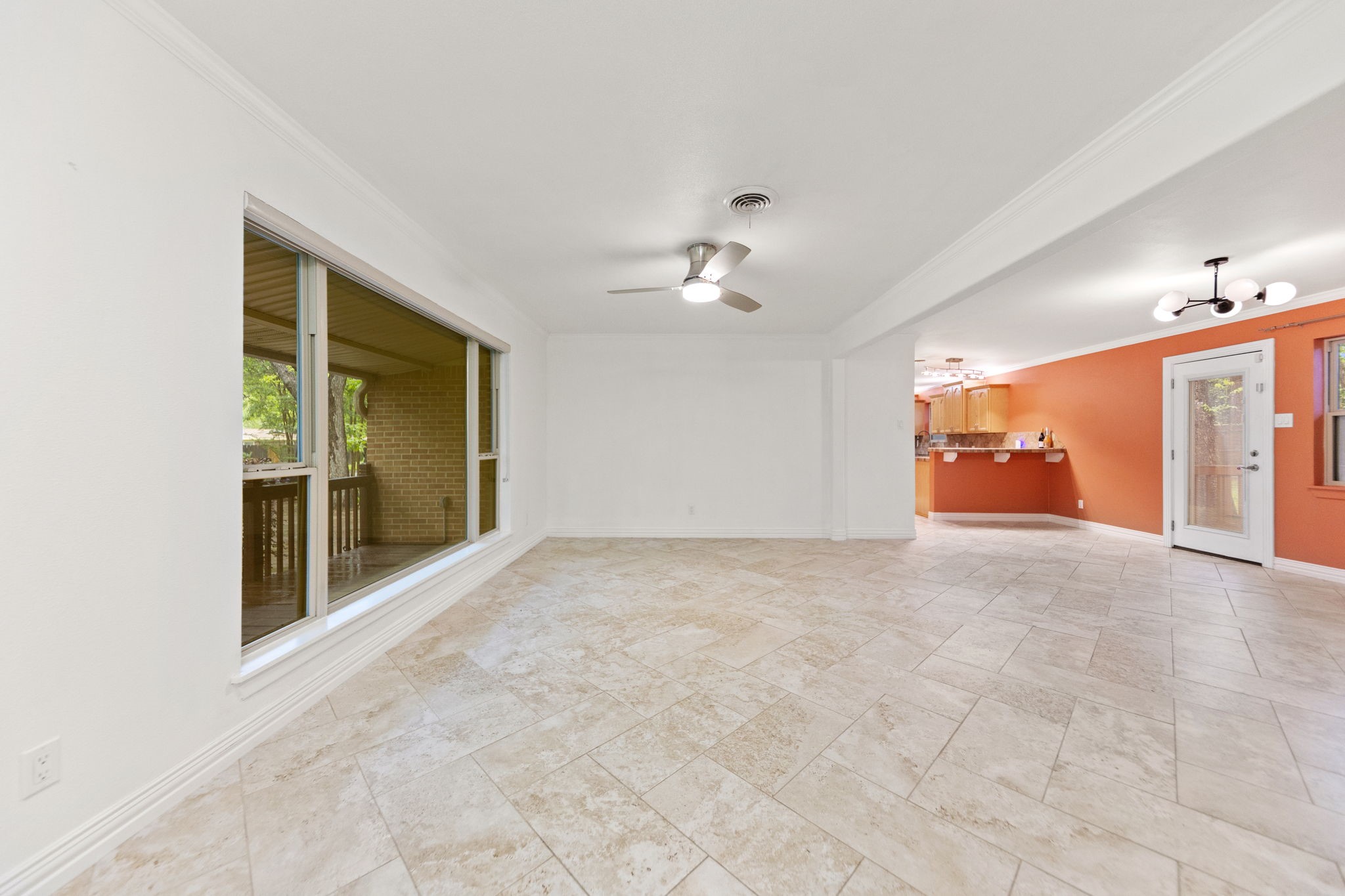 819 Del Mar Lane Arlington TX 76012