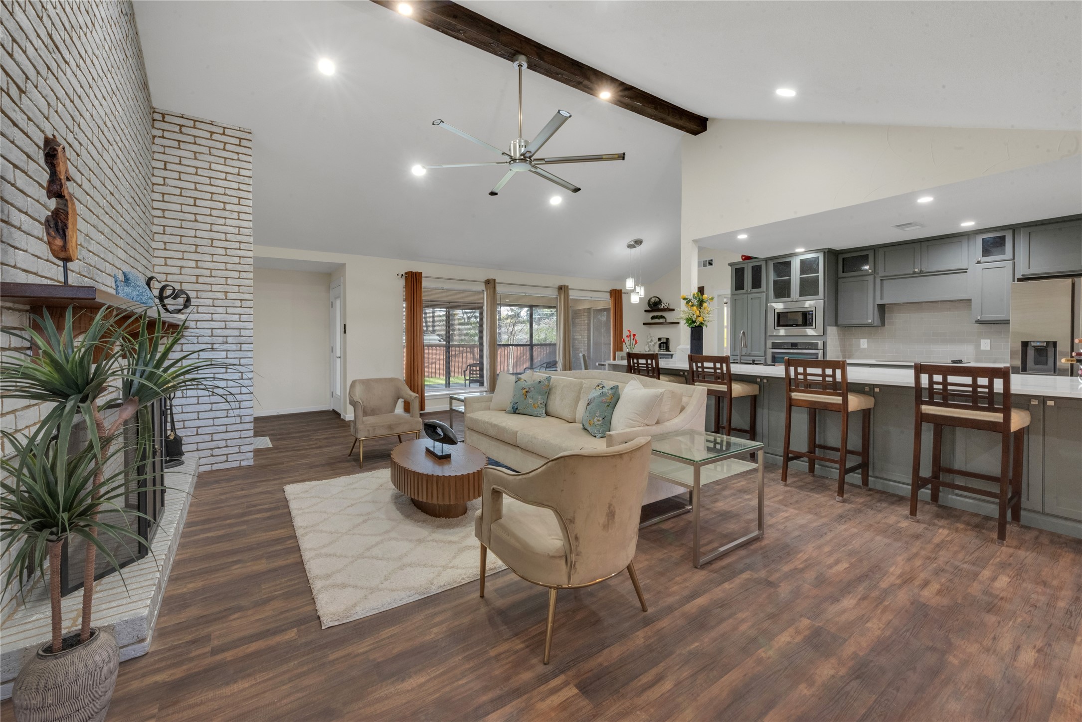 224 Plainview Drive Hurst TX 76054