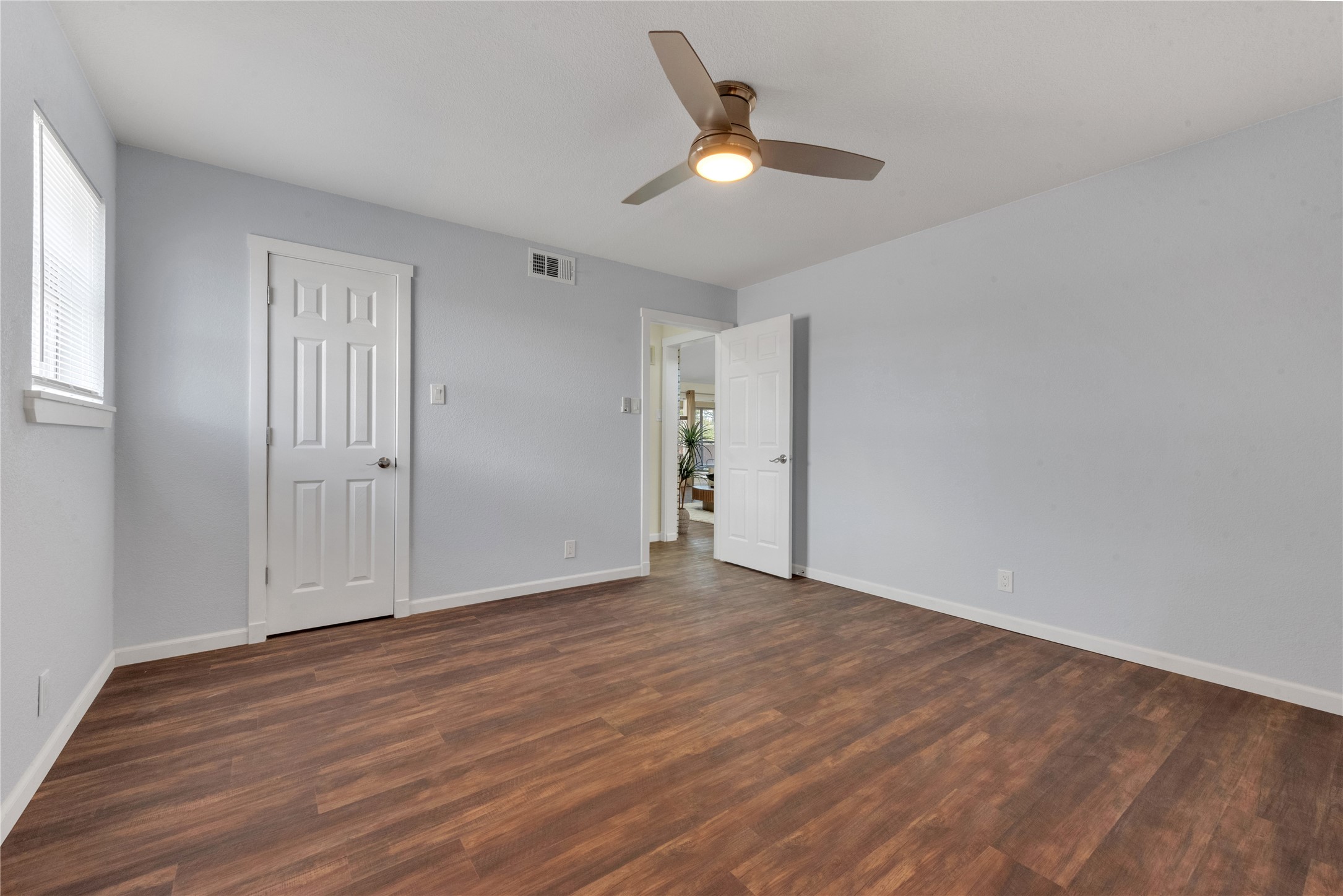 224 Plainview Drive Hurst TX 76054