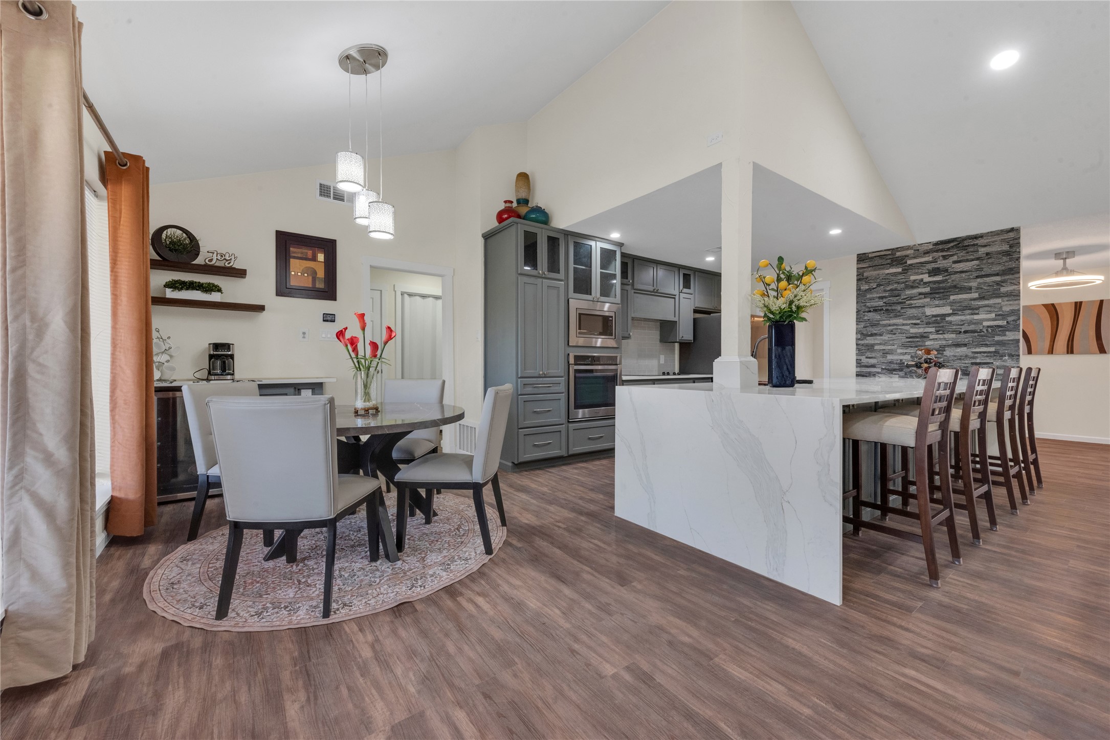 224 Plainview Drive Hurst TX 76054