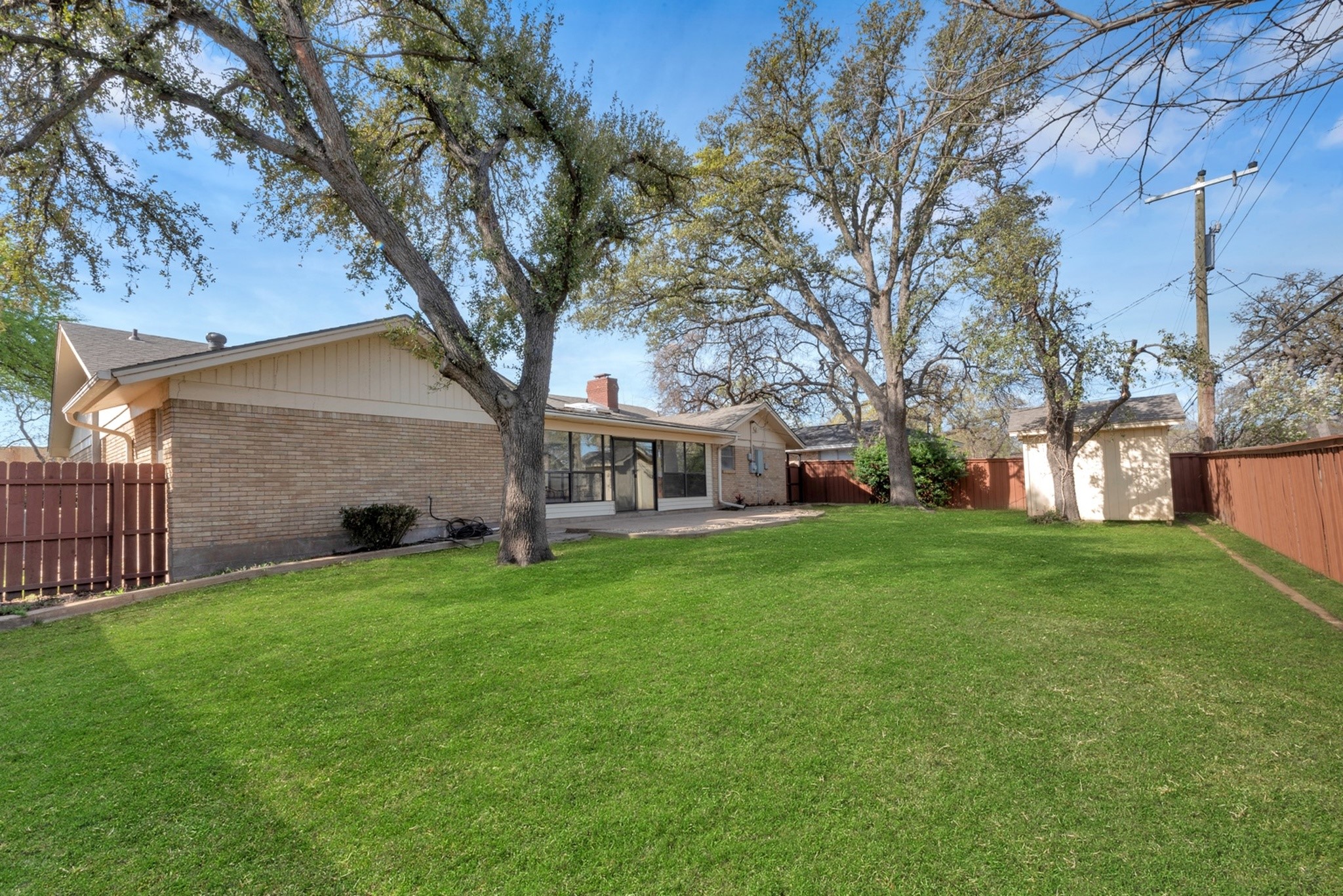 224 Plainview Drive Hurst TX 76054