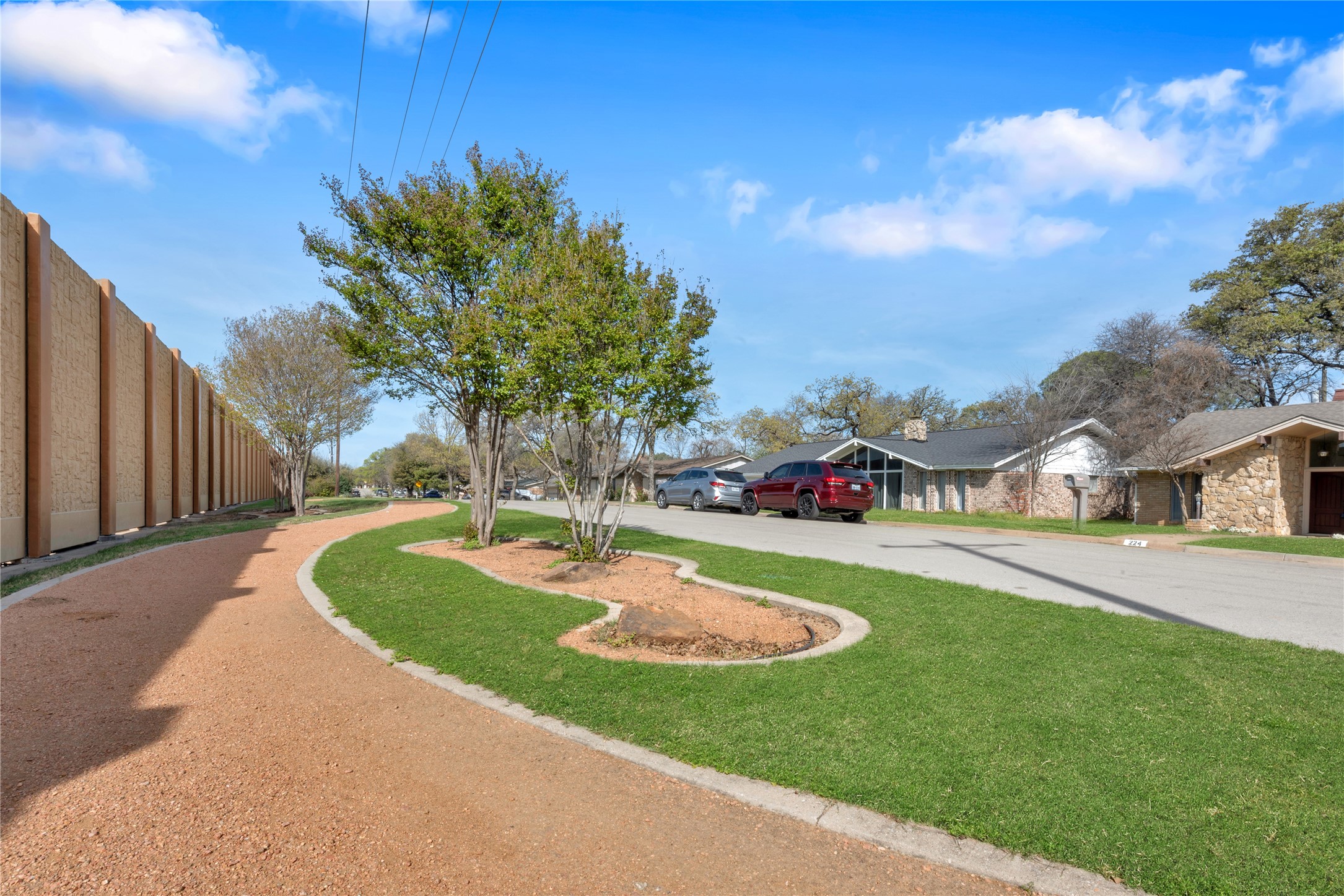 224 Plainview Drive Hurst TX 76054