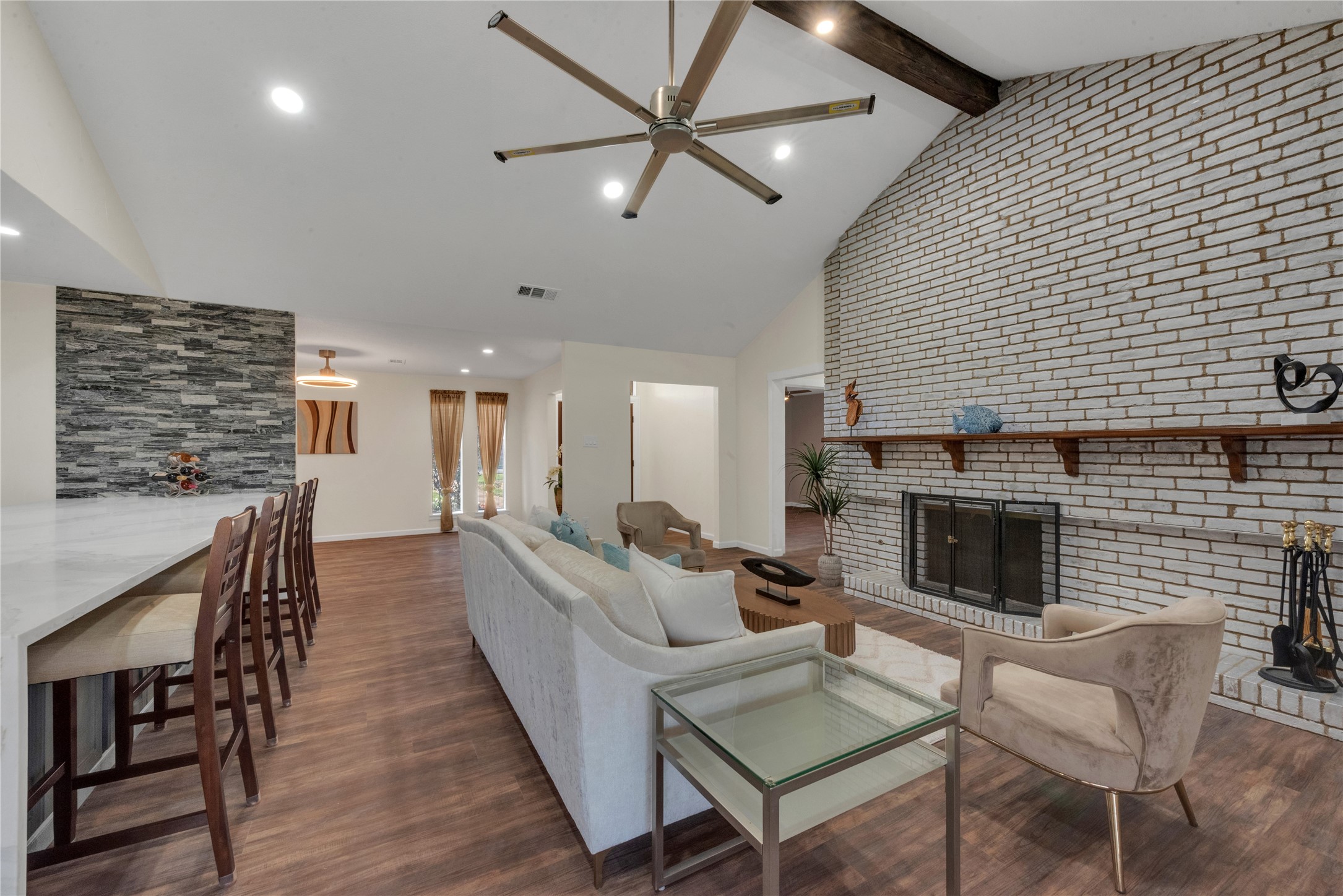224 Plainview Drive Hurst TX 76054