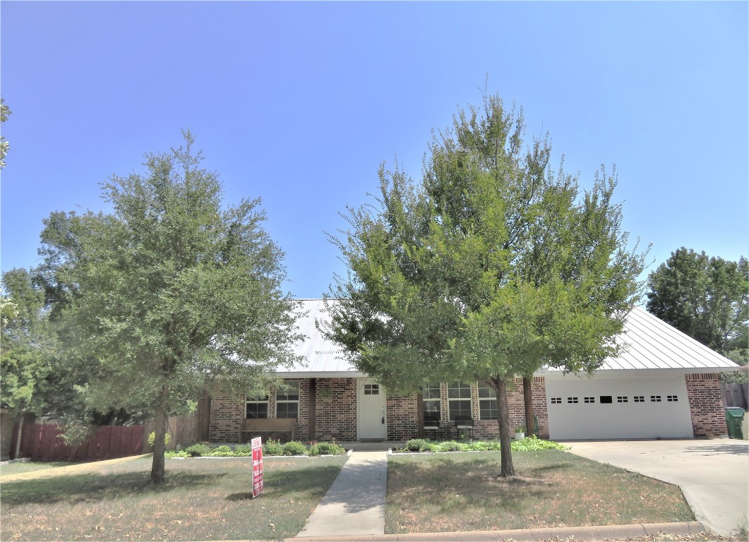 223 S Willow Street Muenster TX 76252