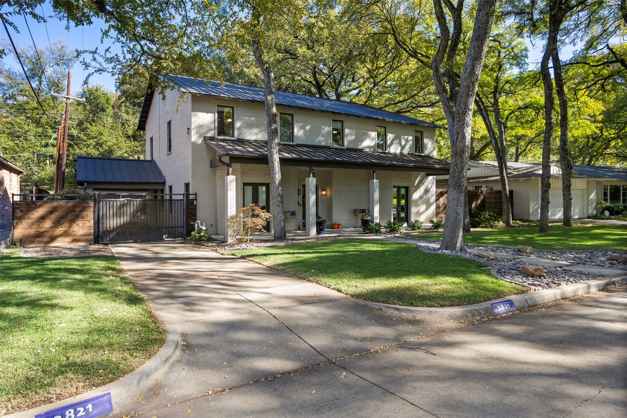 2821 Harlanwood Fort Worth TX 76109
