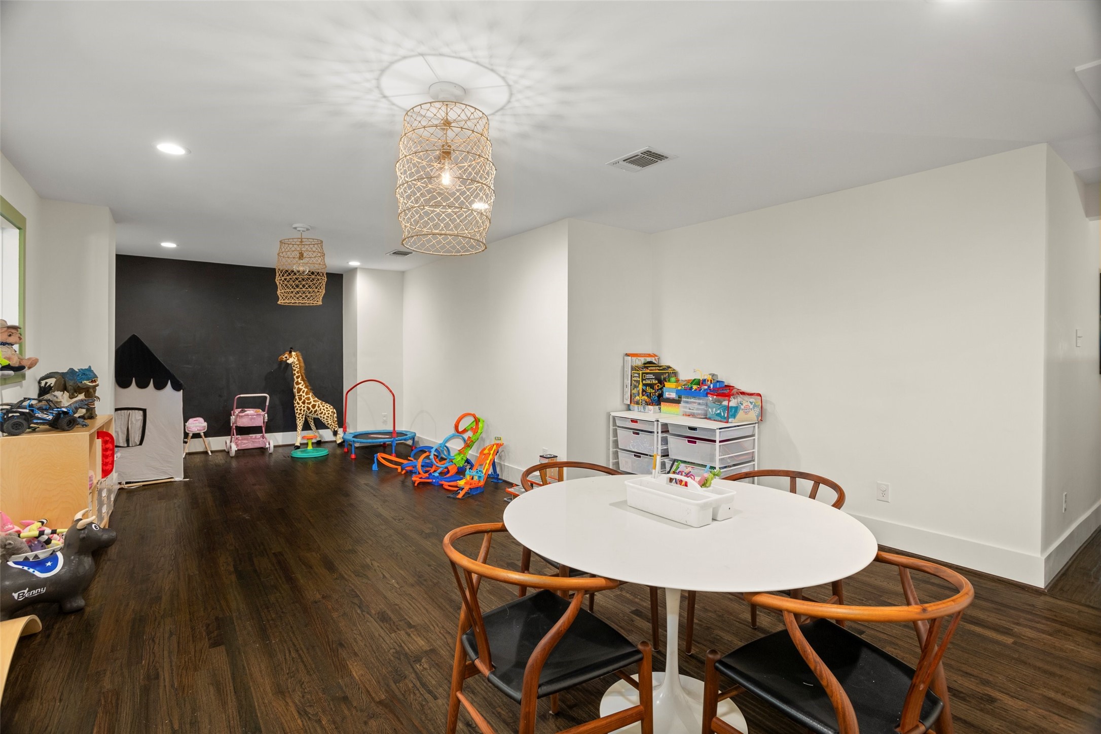 2821 Harlanwood Fort Worth TX 76109