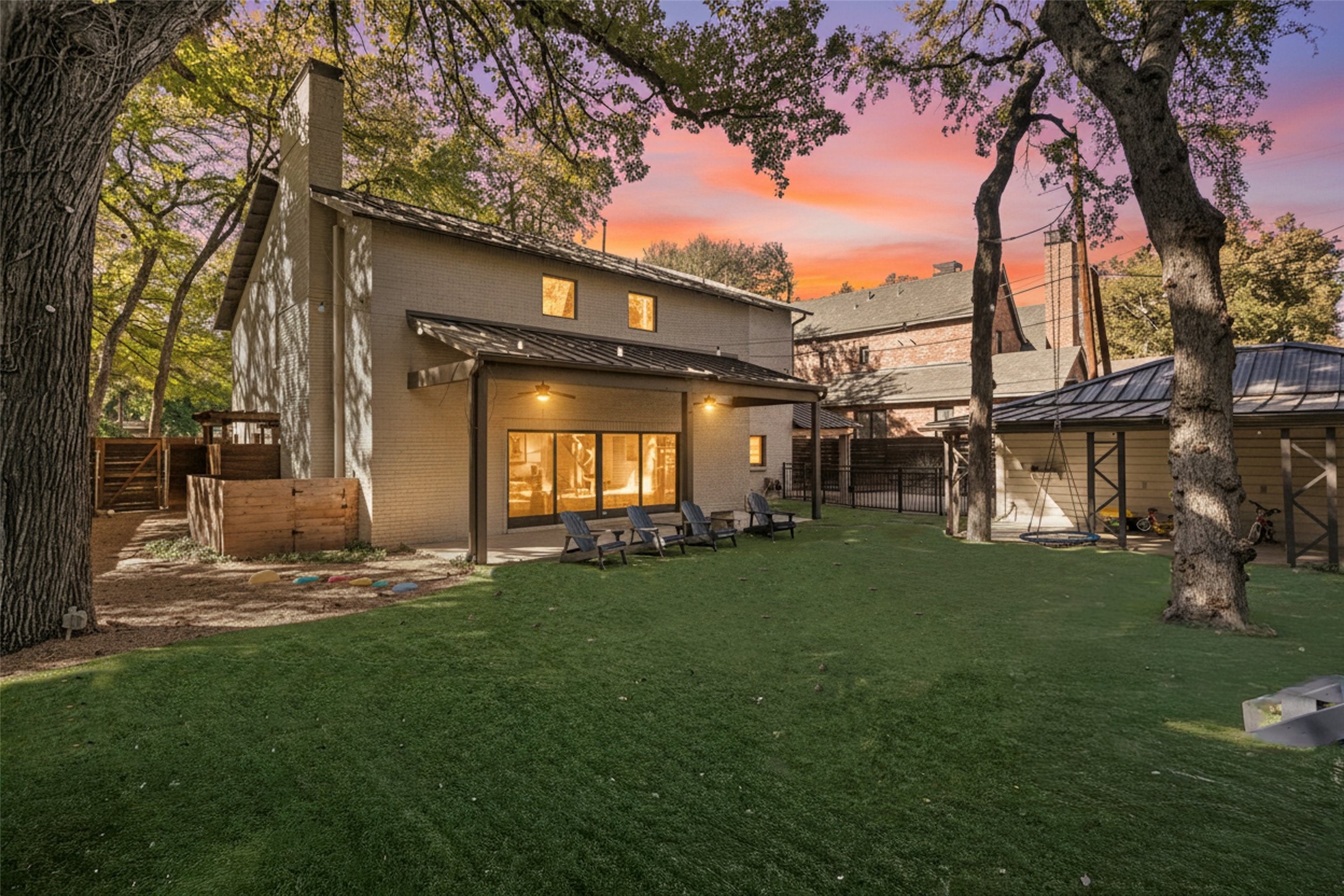 2821 Harlanwood Fort Worth TX 76109