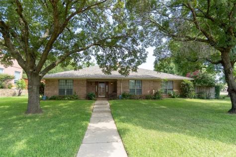 9001 Hunters Glen Trail Fort Worth TX 76120