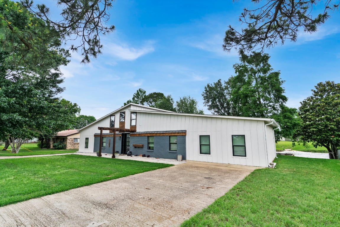 107 Slaughter Ranch Road Trinidad TX 75163