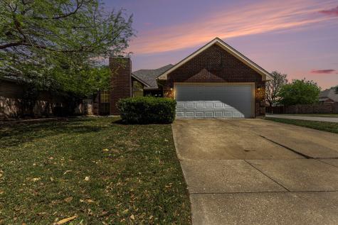 4272 Maryanne Place Haltom City TX 76137