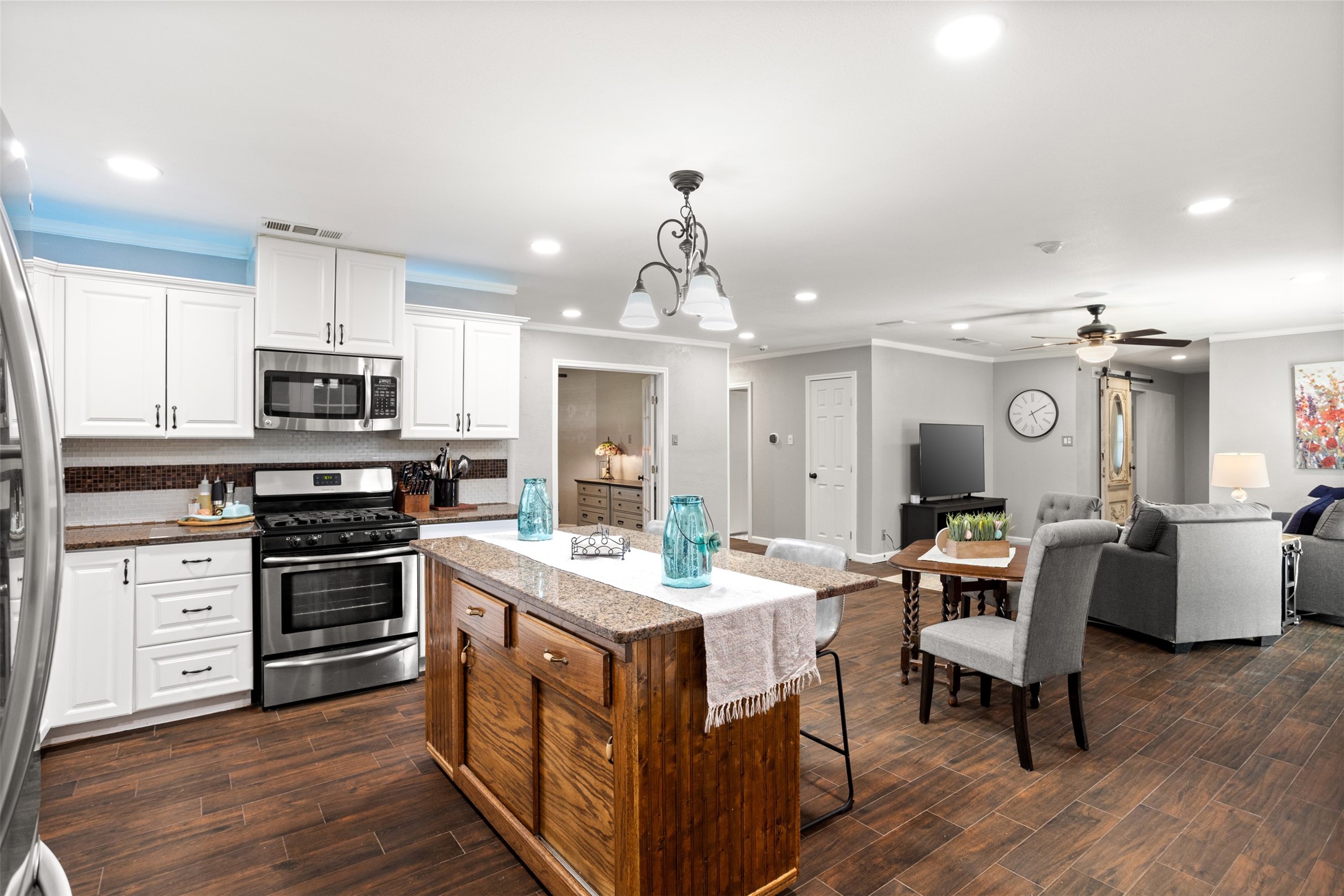201 Olive Street Hurst TX 76053