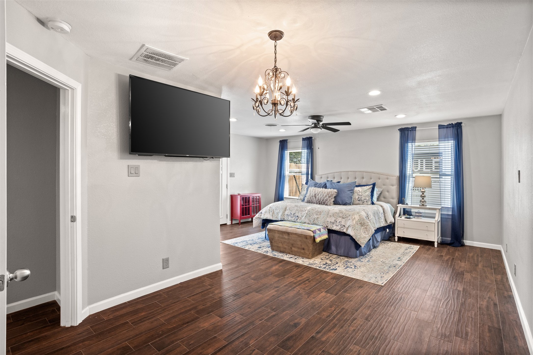 201 Olive Street Hurst TX 76053
