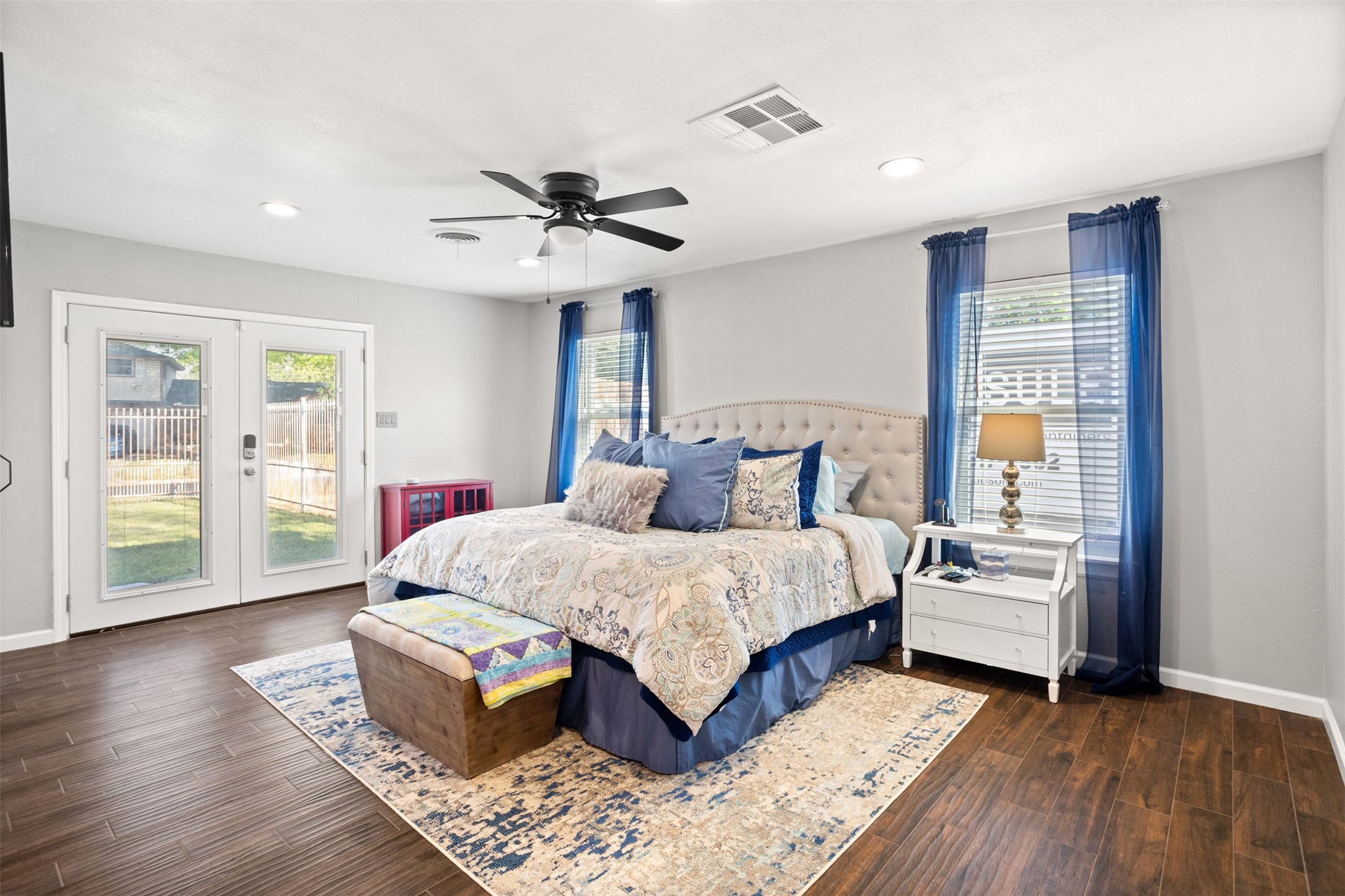 201 Olive Street Hurst TX 76053