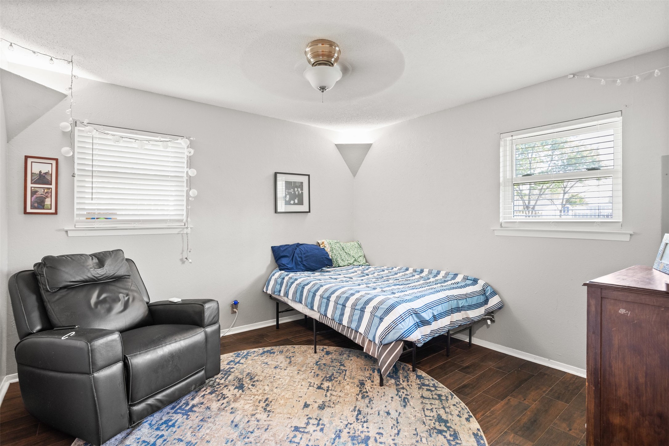 201 Olive Street Hurst TX 76053