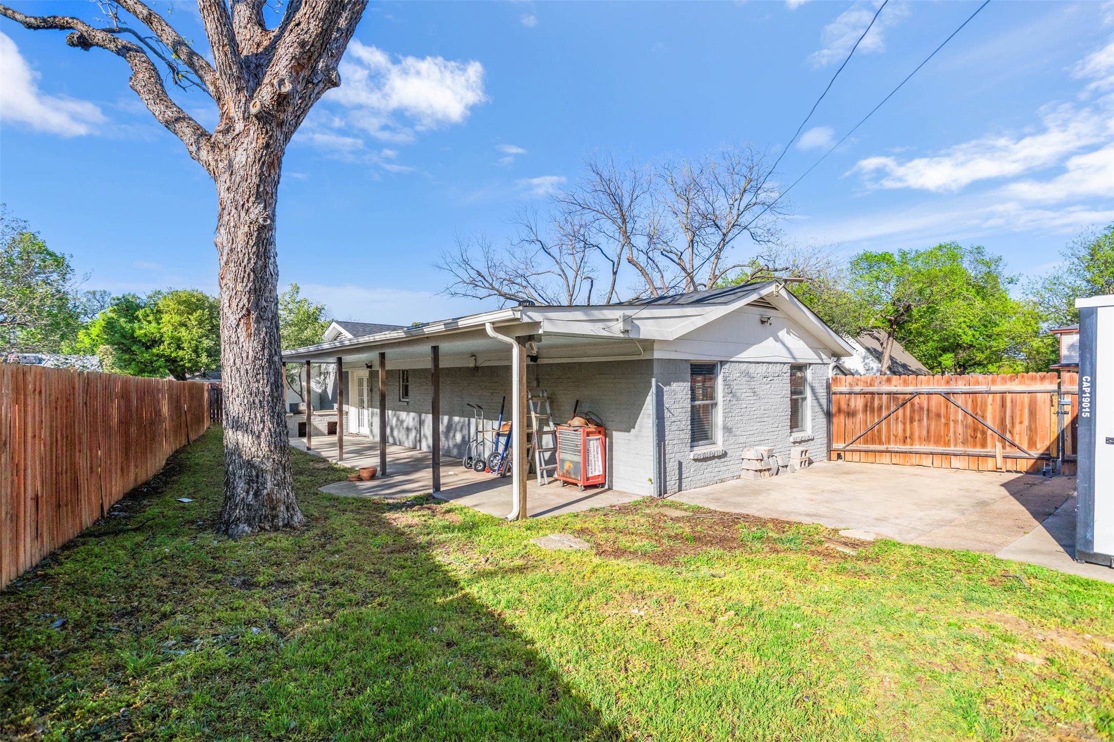201 Olive Street Hurst TX 76053