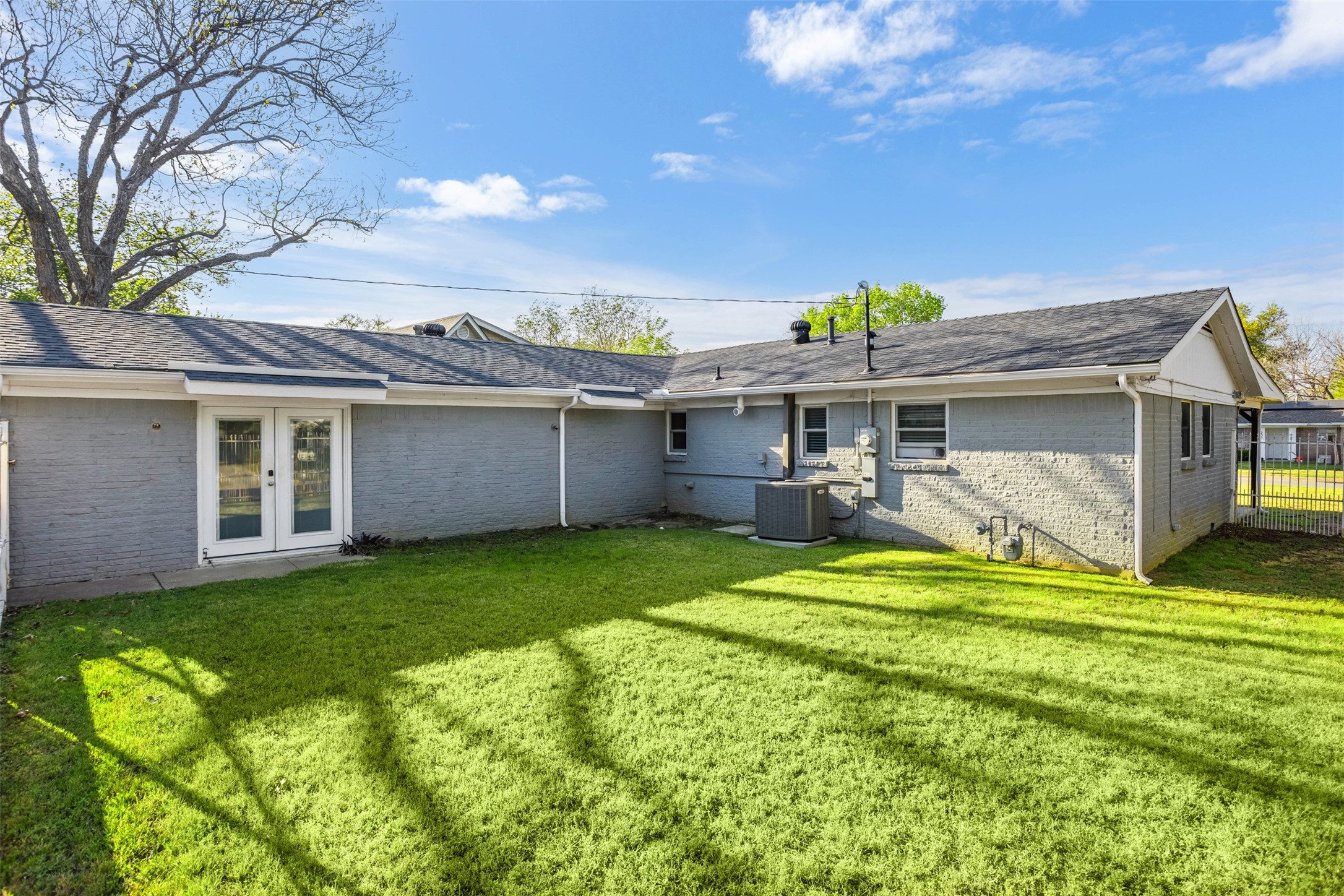 201 Olive Street Hurst TX 76053