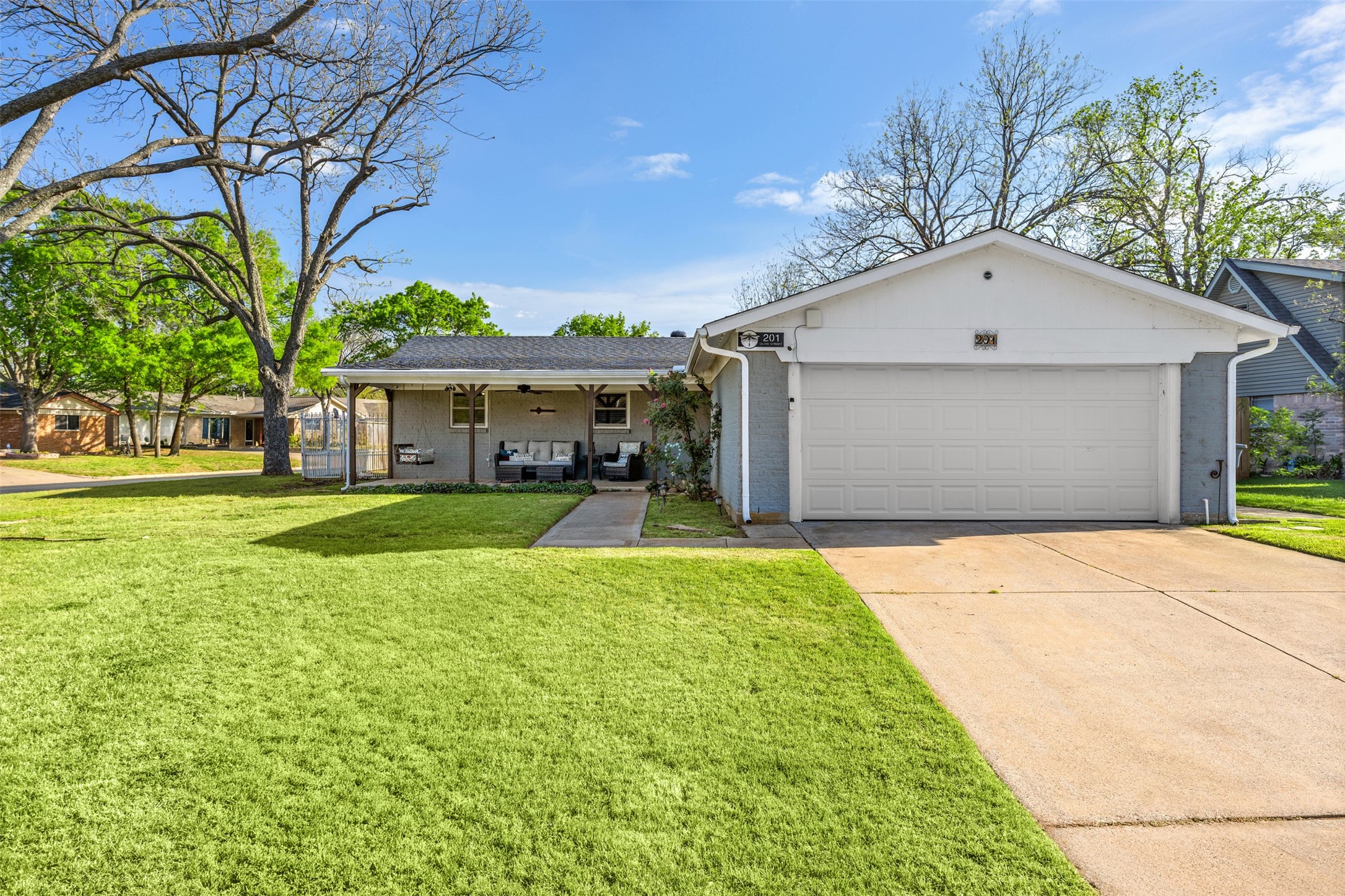 201 Olive Street Hurst TX 76053