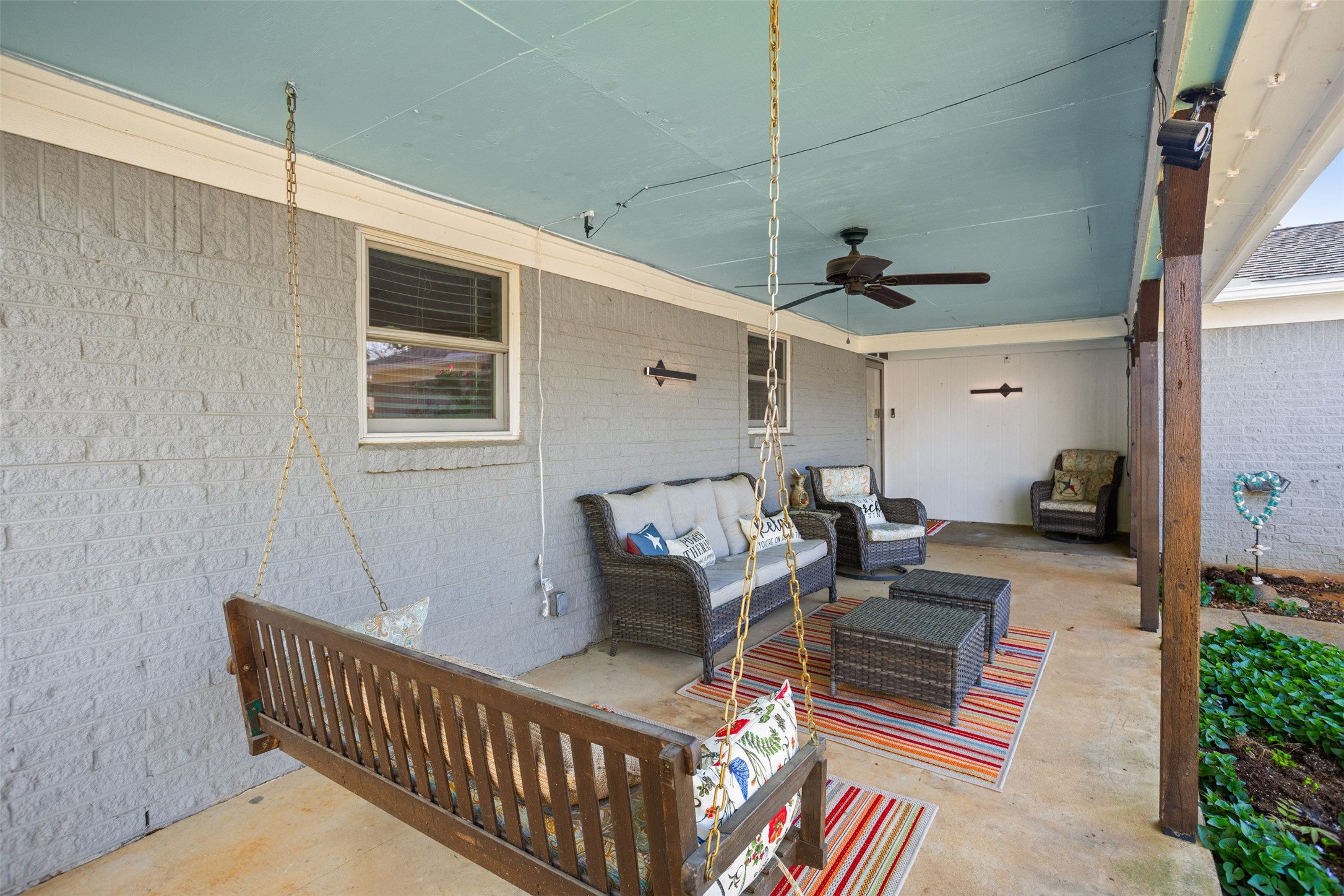 201 Olive Street Hurst TX 76053