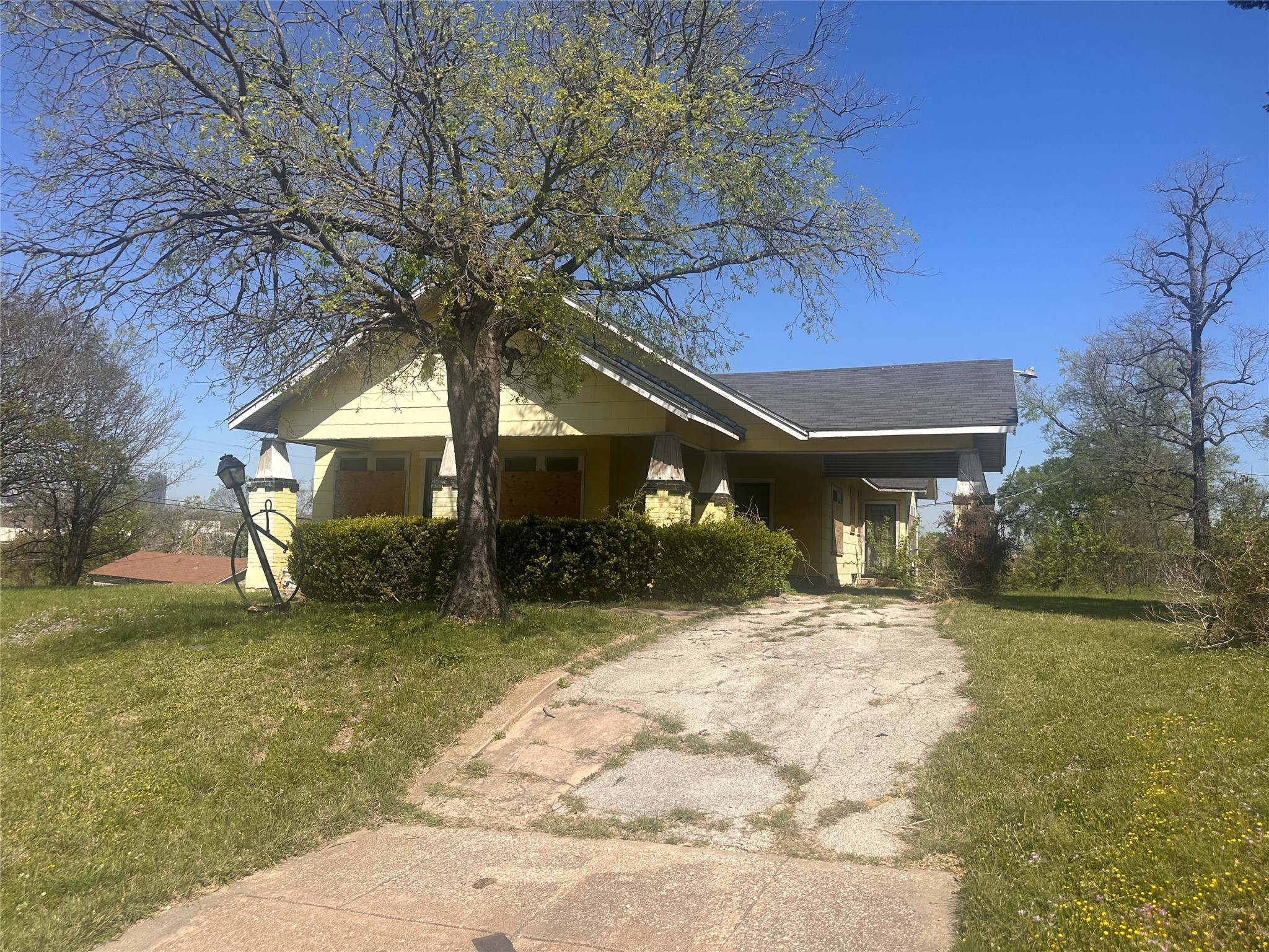 2005 Avenue B Fort Worth TX 76104