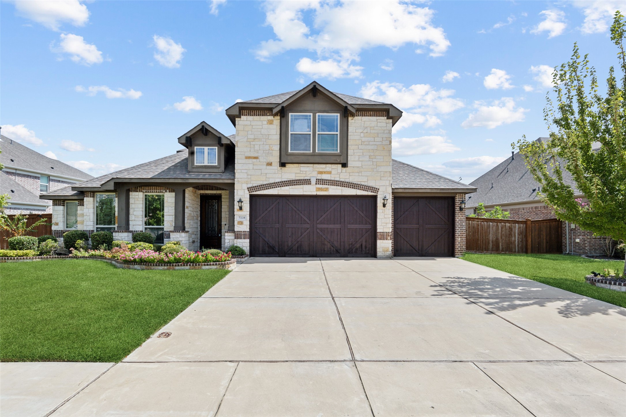 7228 Vienta Point Grand Prairie TX 75054