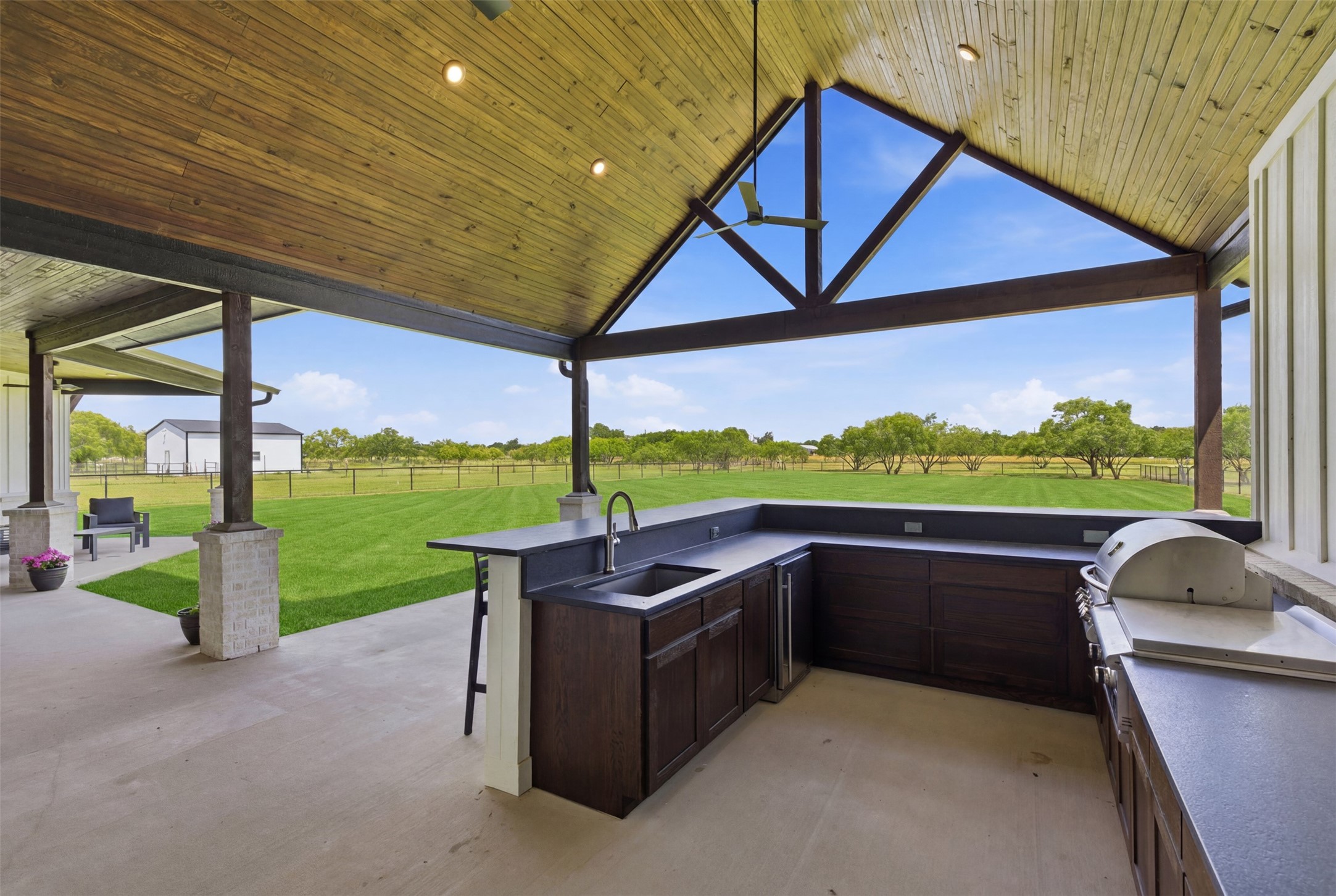 519 Reason Jones Road Valley View TX 76272