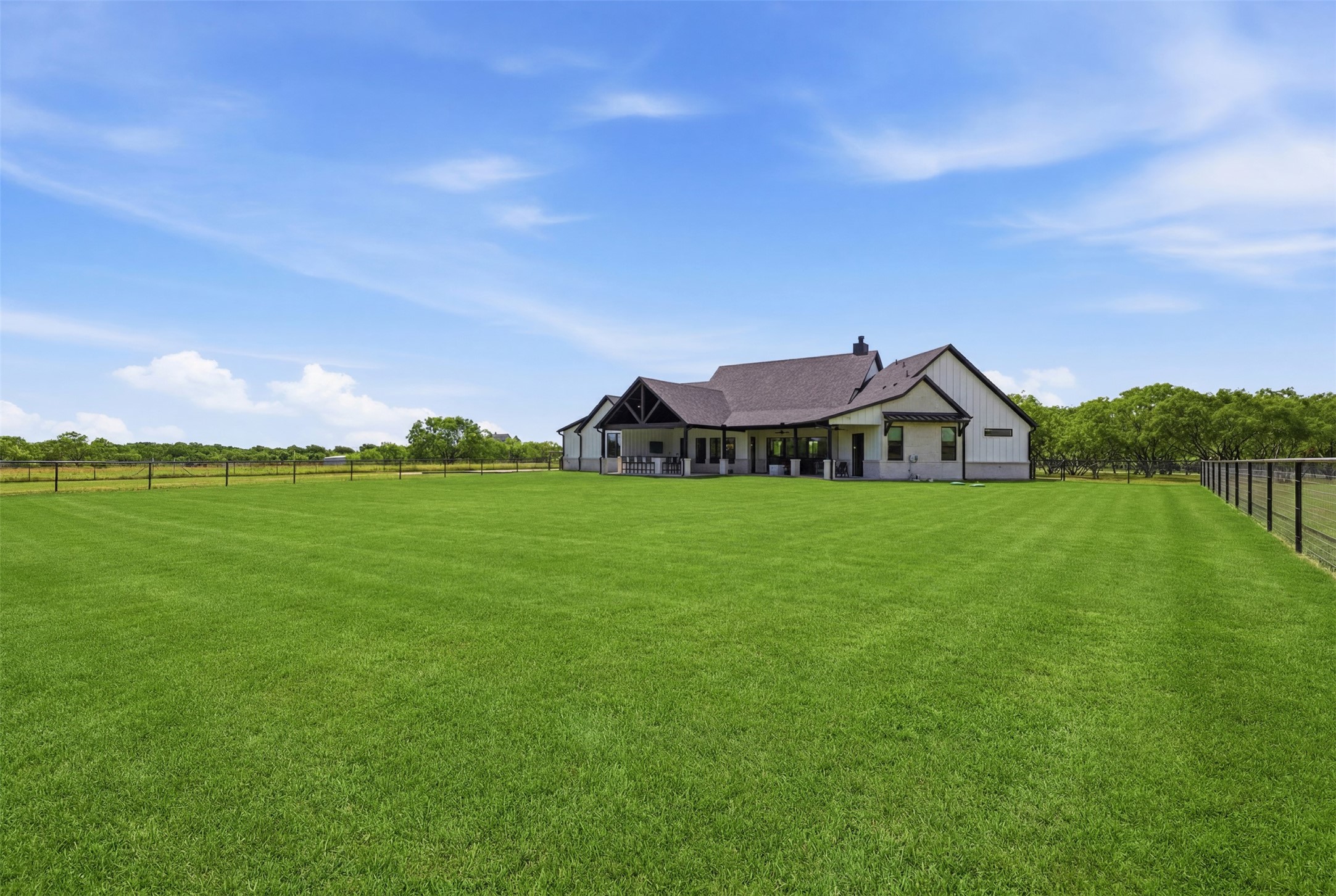 519 Reason Jones Road Valley View TX 76272