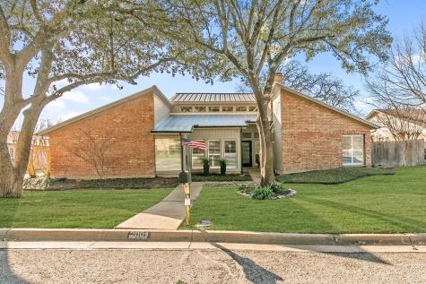 2004 Longbranch Court Arlington TX 76012