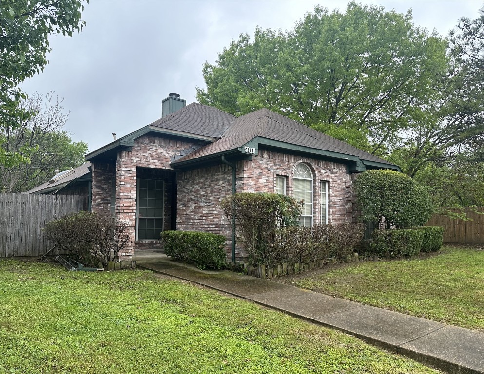 701 Sierra Court Grand Prairie TX 75052
