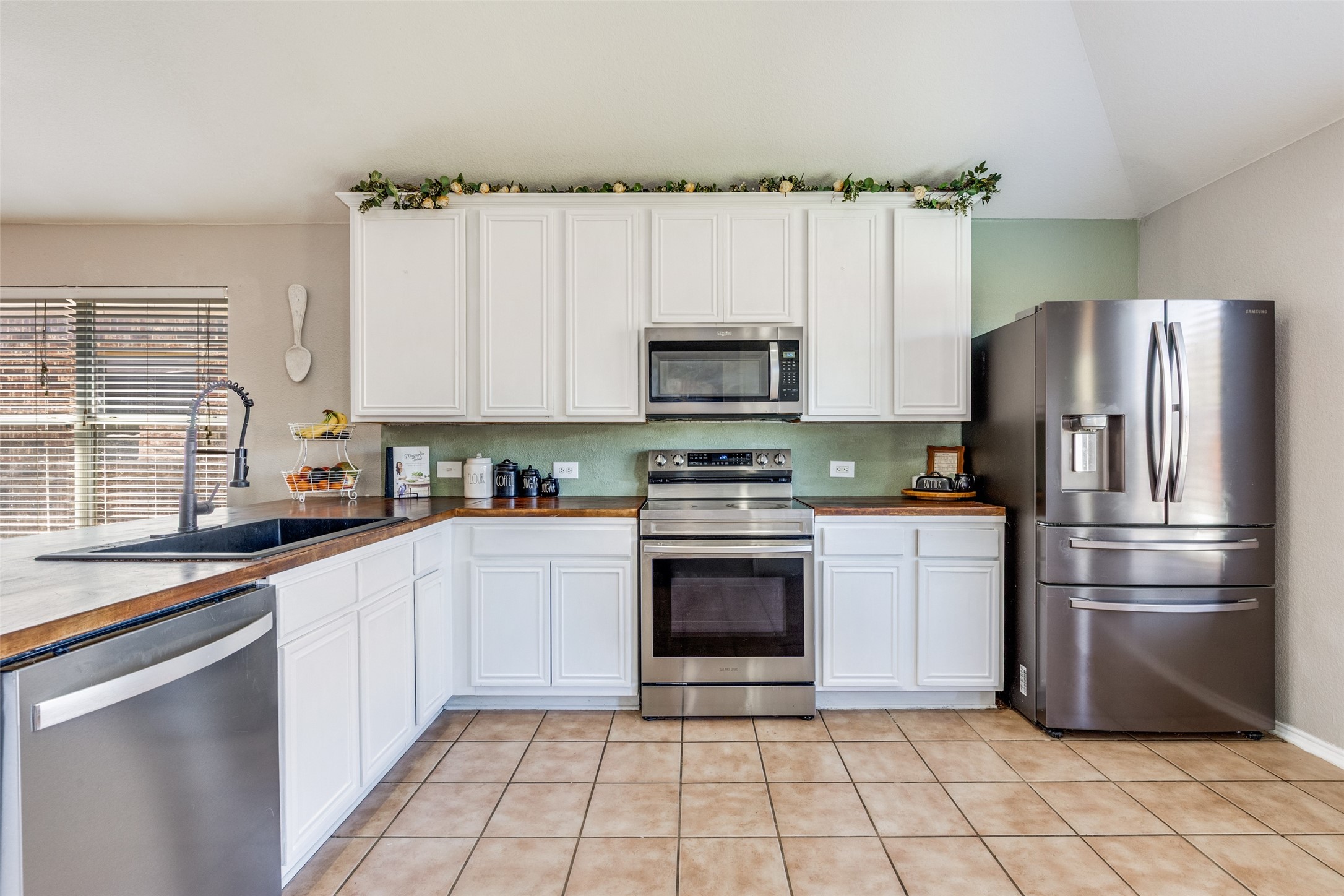 1180 Kachina Lane Fort Worth TX 76052