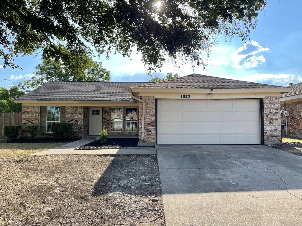 7432 Meadow Creek Drive Fort Worth TX 76133