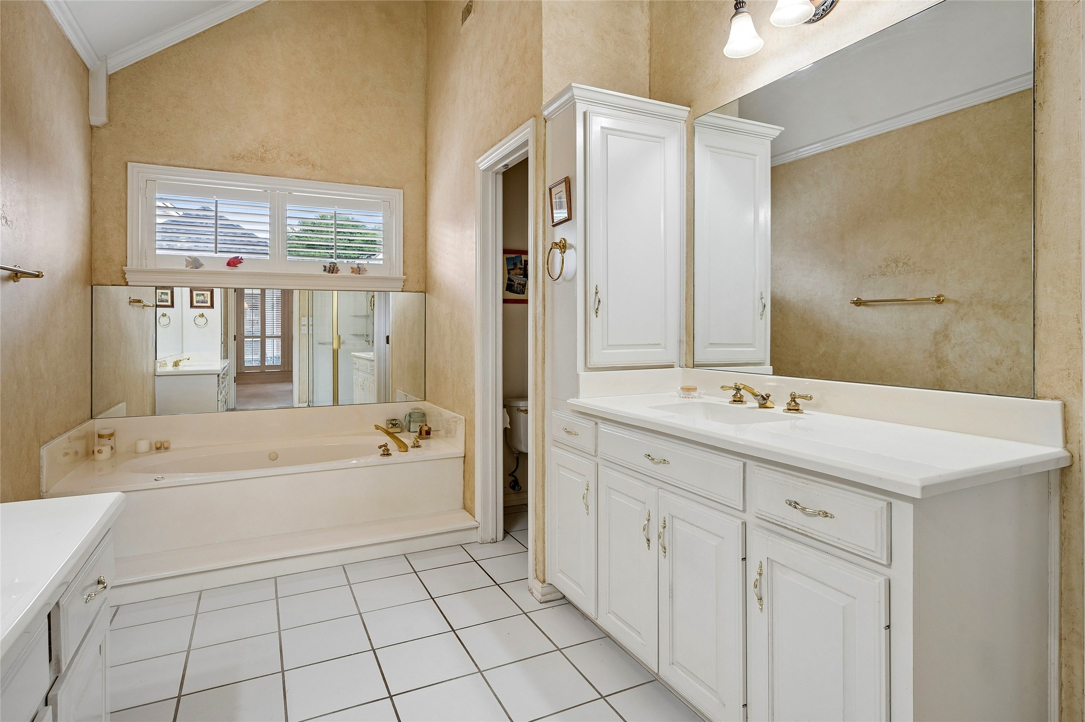4267 Timberglen Road Dallas TX 75287
