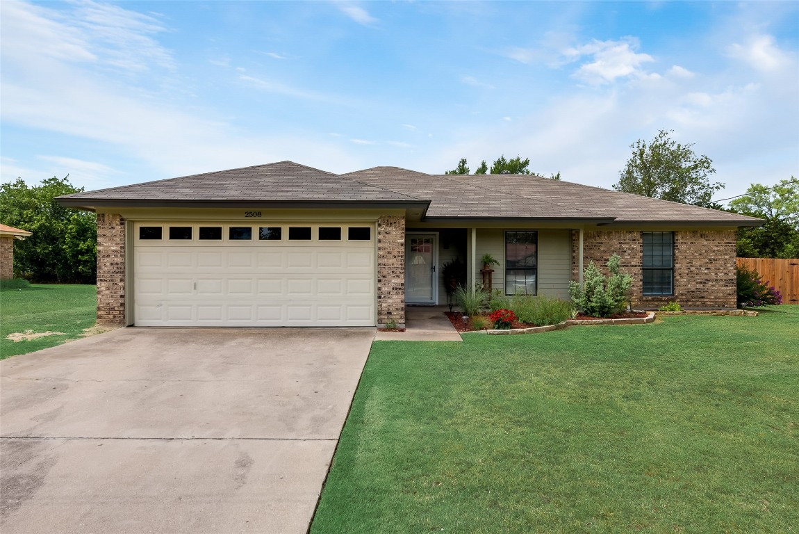 2508 Cedar Crest Court Granbury TX 76048