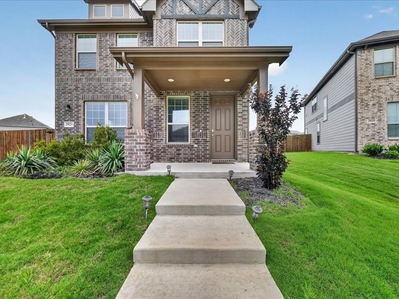 2921 Dixondale Drive Fort Worth TX 76108